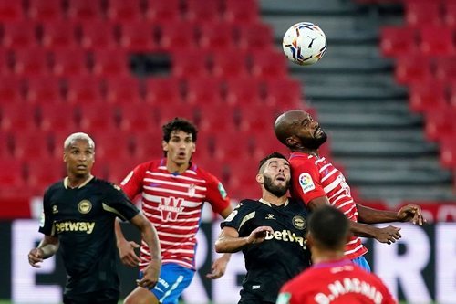 7 equipos de LaLiga Santander, con publicidad de casas de apuestas.